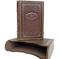Александр Дюма. Три мушкетера. Подарочная книга в кожаном переплете