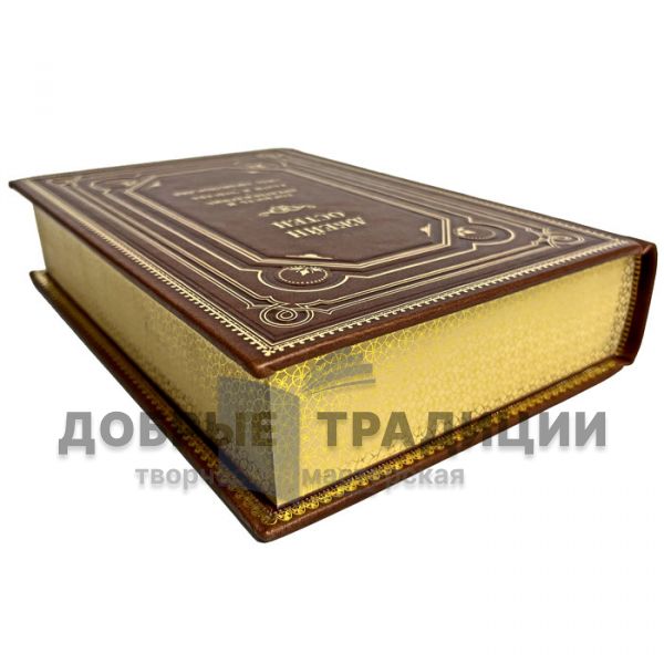 Jane Austen - A collection of works in one book. Gift book bound in leather